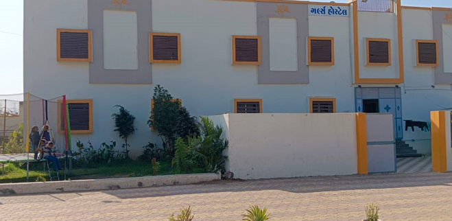 Top school in halvad