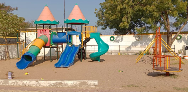 best school in halvad